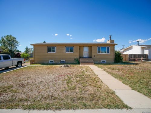 516 S Colorado Ave, Laramie, WY, 82070-6365 | Card Image