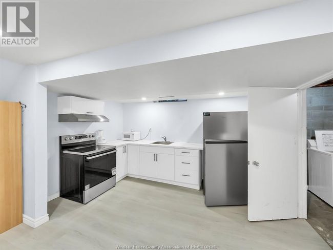 LOWER - 2976 Buttery Crt, Home with 1 bedrooms, 1 bathrooms and null parking in Windsor ON | Image 7