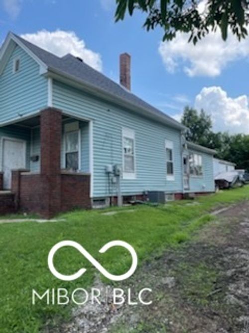 617 N 3rd St, Boonville, IN, 47601-1213 | Card Image