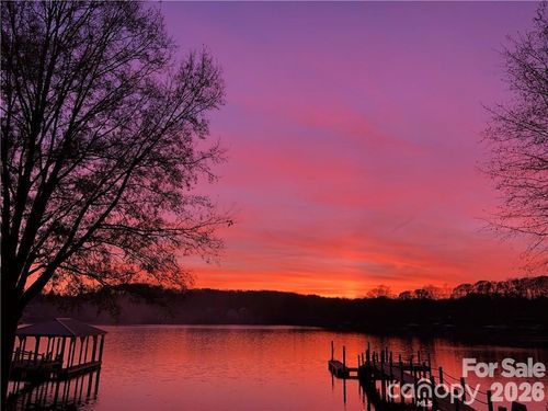 6852 Locke Dr, Sherrills Ford, NC, 28673-7777 | Card Image