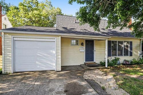 733 Whites Rd, Kalamazoo, MI, 49008-3016 | Card Image