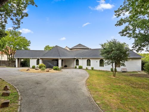 8542 Meadowbrook Dr, Fort Worth, TX, 76120-5204 | Card Image