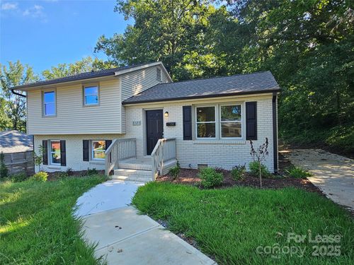 3121 Revolution Park Dr, Charlotte, NC, 28217-1113 | Card Image