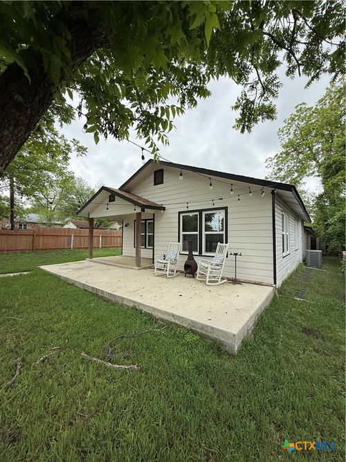 1428 Lee St, New Braunfels, TX, 78130-6361 | Card Image