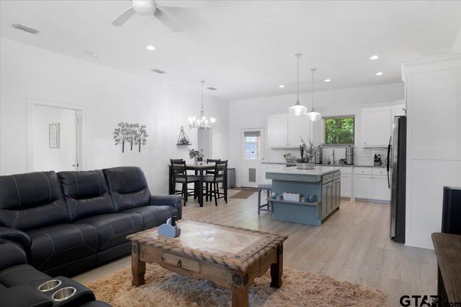 193 County Road 3524, House other with 3 bedrooms, 2 bathrooms and null parking in Bullard TX | Image 10