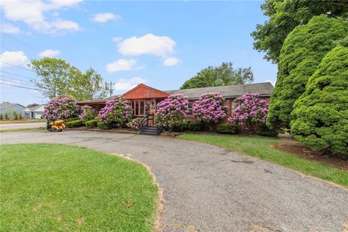 145 Crane Street, Warwick, RI, 02889 | Card Image
