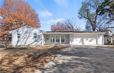 5201 Brookwood Avenue, House other with 3 bedrooms, 2 bathrooms and null parking in Kansas City MO | Image 1