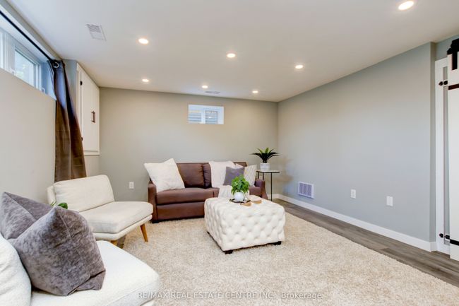 38 Weber Dr, House other with 4 bedrooms, 2 bathrooms and 5 parking in Georgetown ON | Image 26