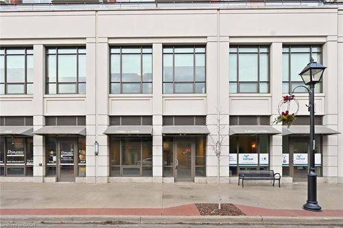 b-390 Pearl Street, Burlington, ON, L7R2M9 | Card Image