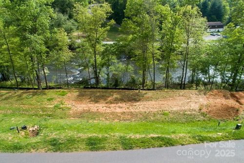 3-316 River Club Dr, Cullowhee, NC, 28723-1937 | Card Image