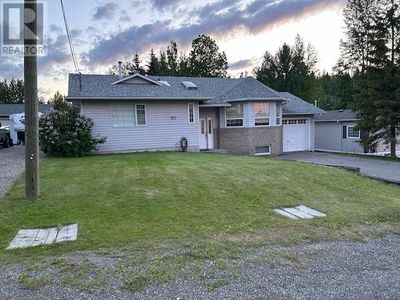 6873 Aldeen Rd, House other with 4 bedrooms, 3 bathrooms and null parking in Prince George BC | Image 3