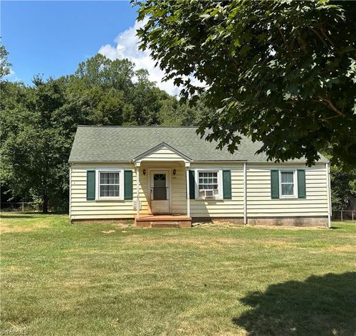 390 Ward Rd, Eden, NC, 27288-7856 | Card Image