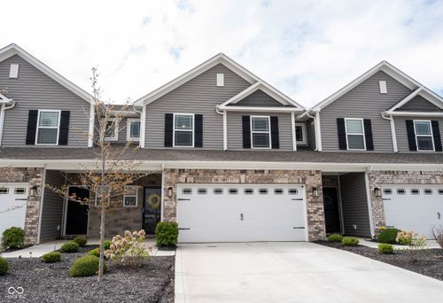 6389 Wasco Dr, Whitestown, IN, 46075-7523 | Card Image