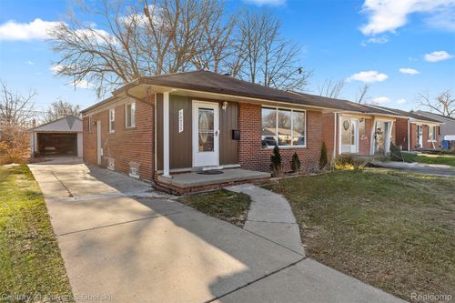 30033 Avondale St, Inkster, MI, 48141-1529 | Card Image