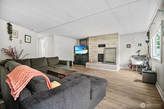 3305 207 Th Pl Se, House other with 2 bedrooms, 2 bathrooms and 2 parking in Bothell WA | Image 4