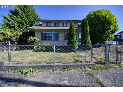 1090 Fir Ave, Reedsport, OR, 97467-1328 | Card Image