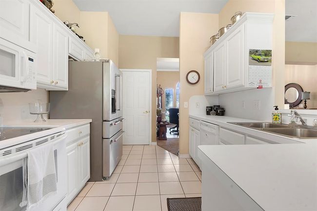 Kitchen | Image 8