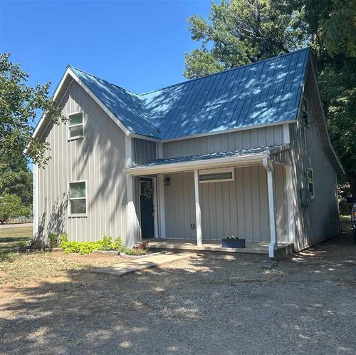 123 W French St, Perkins, OK, 74059-3898 | Card Image