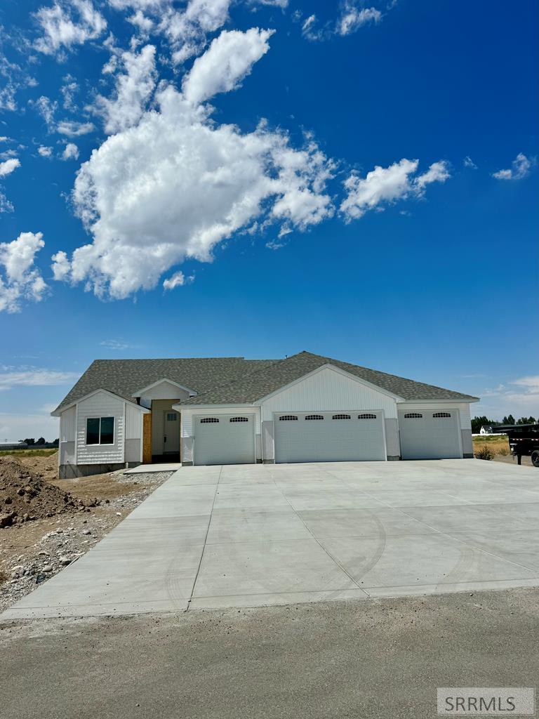 835 , Shelley, ID 83274