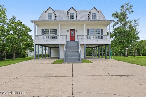 15015 Sioux Pl, Kiln, MS, 39556-8161 | Card Image