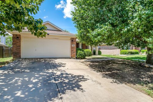 304 Limestone Dr, Alvarado, TX, 76009-2671 | Card Image