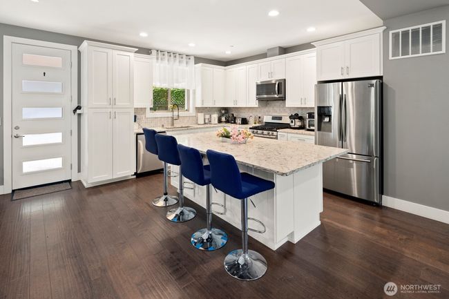 16422 76 Th Ave Ne, House other with 4 bedrooms, 4 bathrooms and 2 parking in Kenmore WA | Image 13
