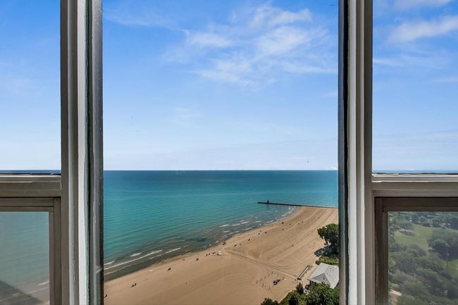 APT-28C - 5733 N Sheridan Rd, Home with 2 bedrooms, 2 bathrooms and 1 parking in Chicago IL | Image 15