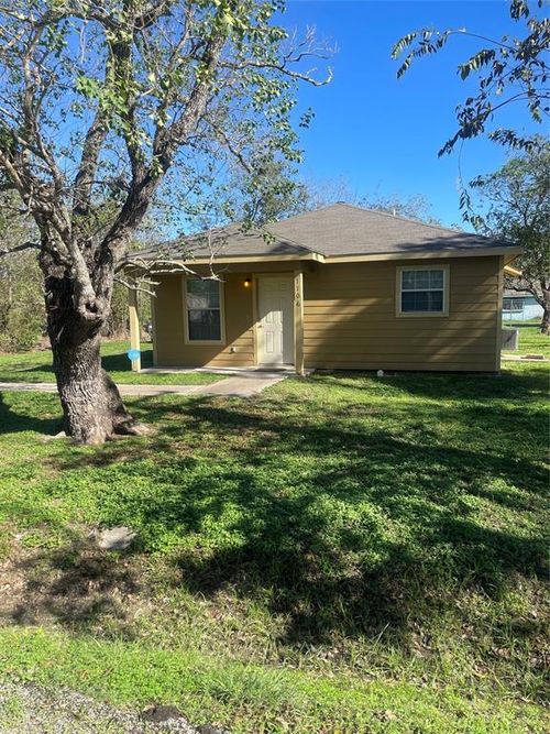 1106 E State Street, Eagle Lake, TX, 77434 | Card Image