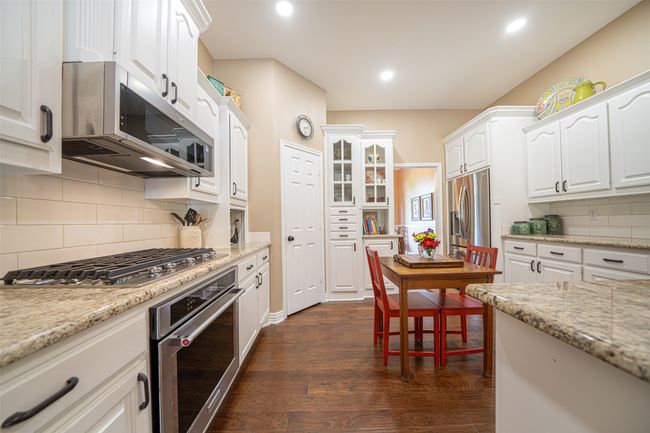 1022 High Meadow Dr, House other with 5 bedrooms, 3 bathrooms and null parking in Mount Vernon TX | Image 9