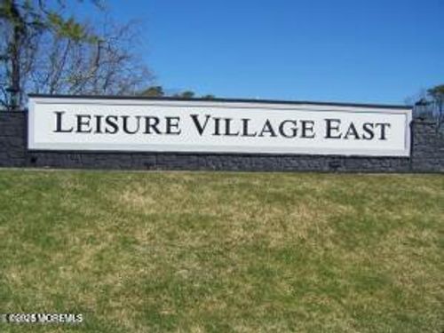 a-872A Balmoral Ct, Lakewood, NJ, 08701-7878 | Card Image