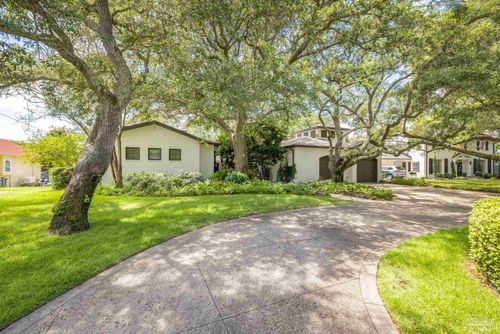 9 N Sunset Blvd, Gulf Breeze, FL, 32561-4051 | Card Image