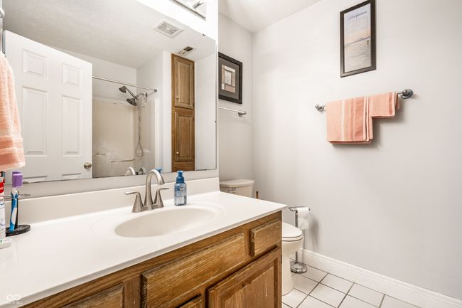 2nd bathroom with bathtub/shower combo | Image 17