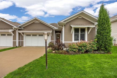 143 Leamer Ct, Iowa City, IA, 52246-3203 | Card Image