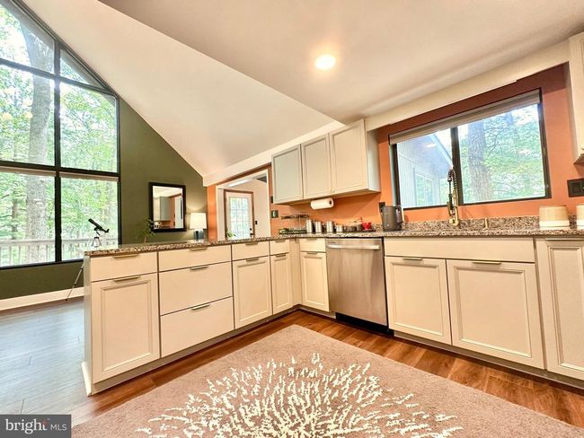 373 Bald Eagle Trl, House other with 3 bedrooms, 2 bathrooms and null parking in HEDGESVILLE WV | Image 5