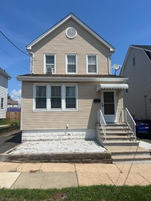 520 Bernard Ave, Linden, NJ, 07036-1702 | Card Image
