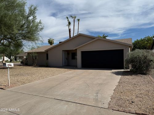 3747 E Winchcomb Dr, Phoenix, AZ, 85032-5237 | Card Image