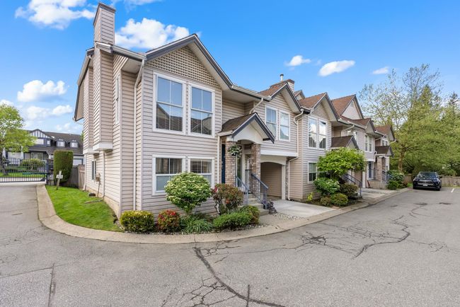 74 - 8716 Walnut Grove Drive, Townhouse with 3 bedrooms, 3 bathrooms and 2 parking in Langley BC | Image 2