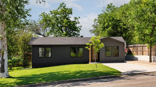 337 W Merriweather St, New Braunfels, TX, 78130-4769 | Card Image