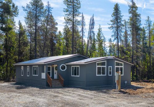17717 Highway 58, Crescent Lake, OR, 97733-7092 | Card Image