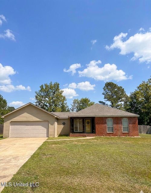 412 Chenoa Ave, Carthage, MS, 39051-3965 | Card Image