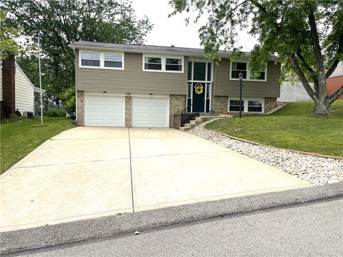 592 Surfside Dr, Plum Boro, PA, 15239 | Card Image