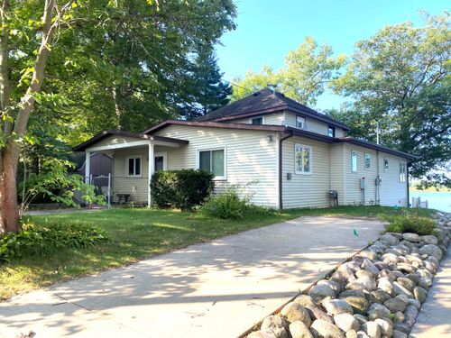 927 Beechwood Point Drive, Hope Township, MI, 49046 | Card Image