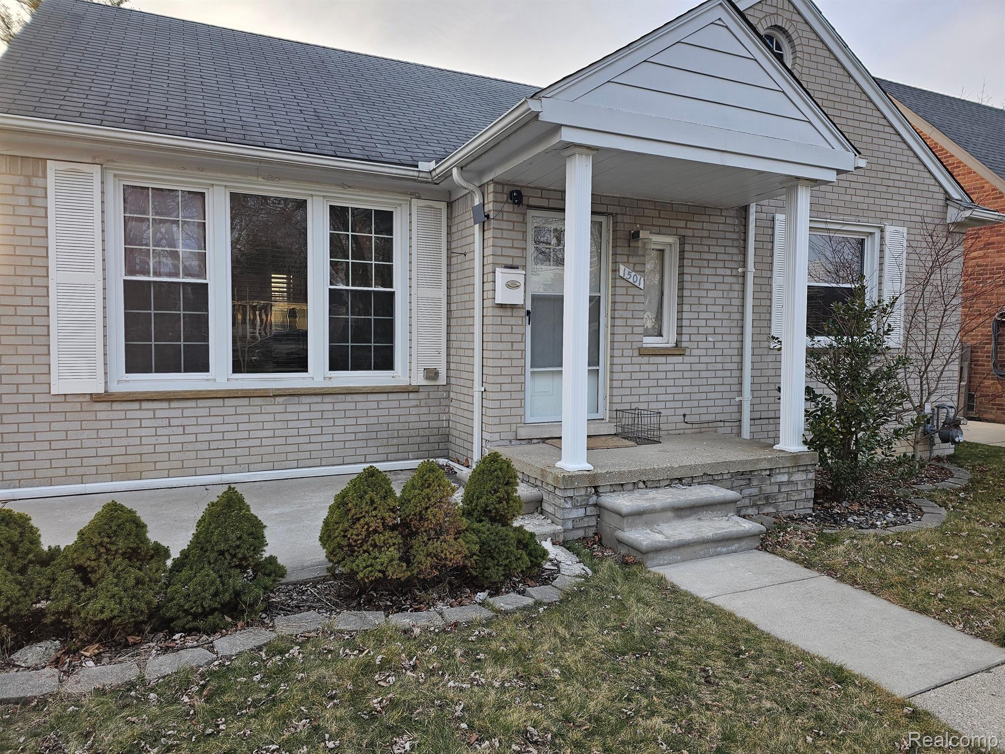 Residential Lease in Dearborn 3
