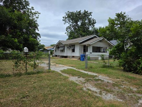107 H St Ne, Miami, OK, 74354-6620 | Card Image