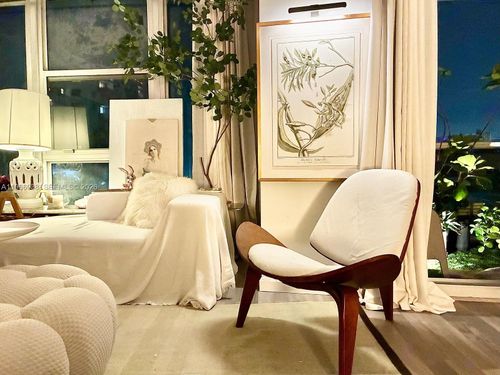 apt-207-900 Bay Dr, Miami Beach, FL, 33141-5630 | Card Image