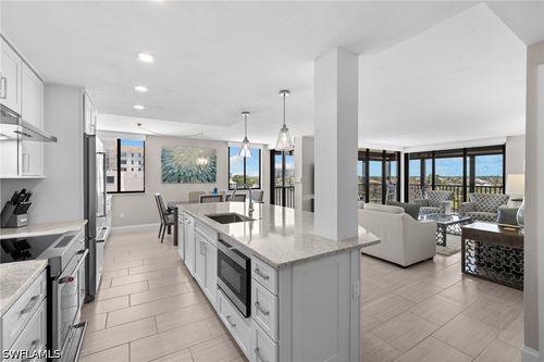 251-10482 Gulf Shore Dr, NAPLES, FL, 34108-2061 | Card Image