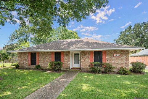 2916 Cavalier Dr, Baton Rouge, LA, 70816-2195 | Card Image