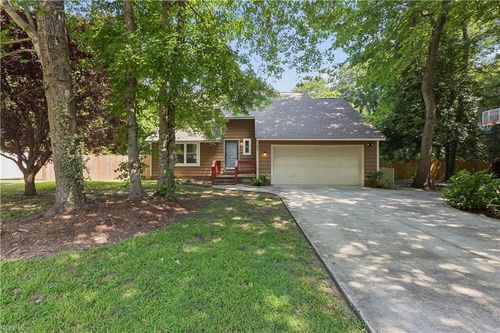 101 Warehouse Crse, Yorktown, VA, 23692-2221 | Card Image