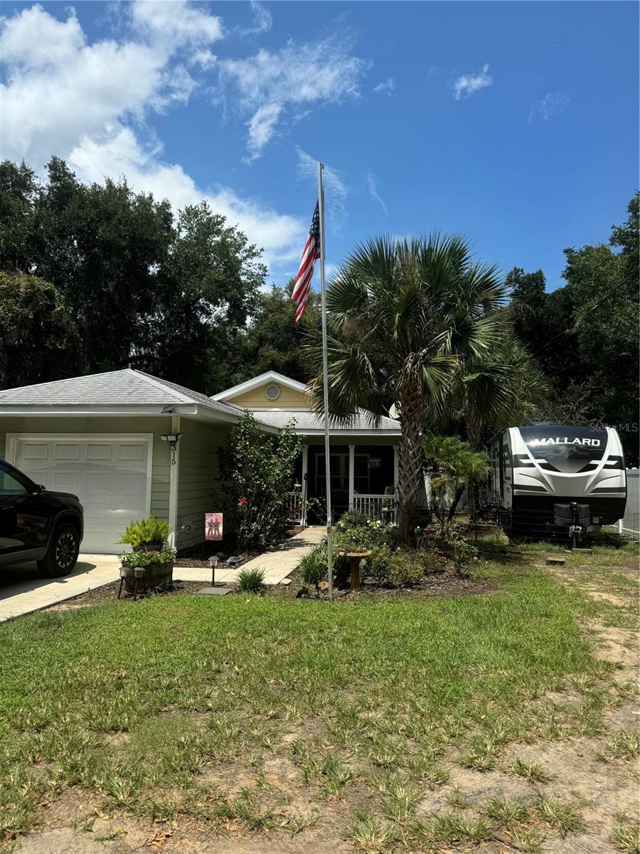 Stevens Ave, Eustis, FL 32726