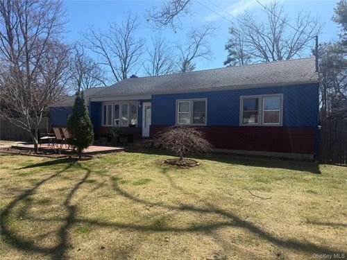 10 Sinclair Dr, Greenlawn, NY, 11740-2608 | Card Image